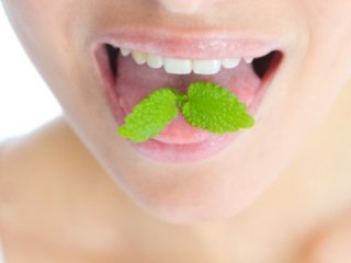 درمان خانگی موثر برای بوی بد دهان