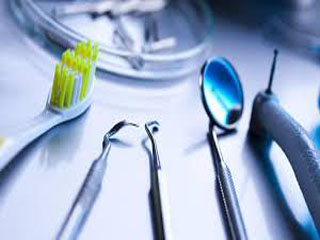 جان گرین وود، پیئر فوشار، اوگوست تاوا: دندانپزشکی به راه افتاد