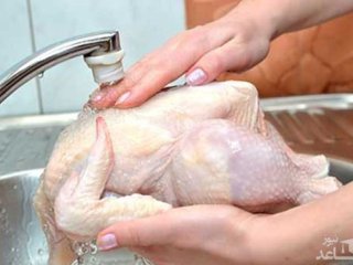 چرا شستن گوشت قرمز و مرغ توصیه نمی شود؟