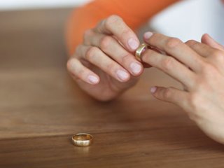 طلاق فرجام اعتياد به شبكه های اجتماعی