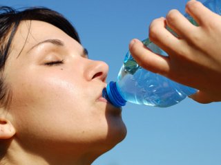 7 دلیل حيرت انگيز برای نوشیدن آب