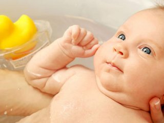 ترس از حمام رفتن در نوزادان