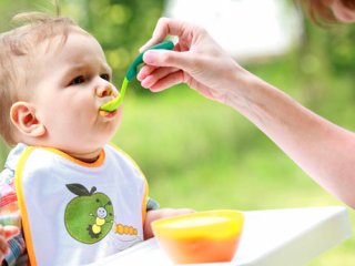 تغذیه کودک در ایام نوروز (1)