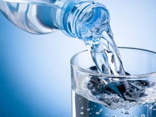سلامت کلیه ها با نوشیدن آب