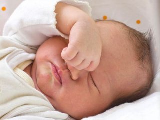 تاثیر تغذیه با شیر مادر در تكامل نوزاد (1)