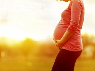 گرفتگی عضلات پا در بارداری | چرا در دوران بارداری رگ پا می گیرد؟