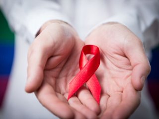 پیشگام در برابر گسترش ایدز (1)