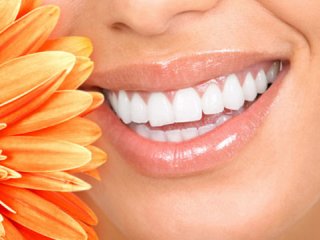 روش صحیح سفید كردن دندان (1)