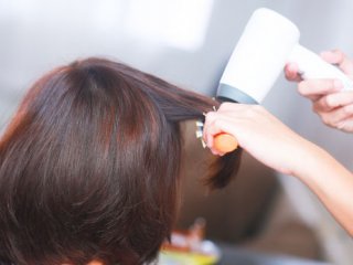 نکاتی در مورد سشوار کشیدن مو