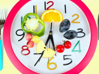 آیا داشتن تغذیه مناسب بر تنظیم ساعت بیولوژیکی بدن موثر است؟