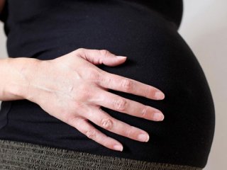 تاثیرات منفی تلفن همراه بر مادران باردار