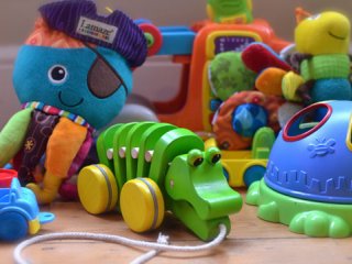 درمان اختلالات رفتاری کودکان با اسباب بازی‌