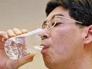 مانند ژاپنی ها، آب بنوشید