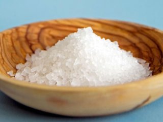 عوارض دریافت زیاد نمك برای بدن انسان