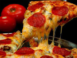 پيتزا پپرونی