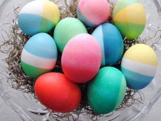 رنگ آمیزی تخم مرغ هفت سین با رنگ های غذایی