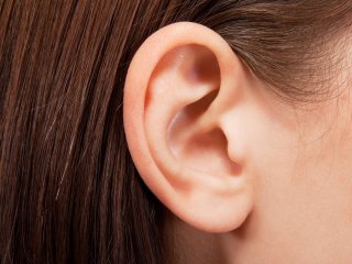 درمان‌های خانگی عفونت و درد گوش با چند راهکار ساده