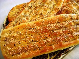 پخت نان بربری در خانه ؛ نان محبوب ایرانی ها