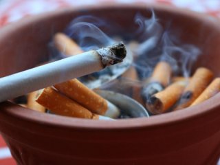 سیگار «مار» در آستین