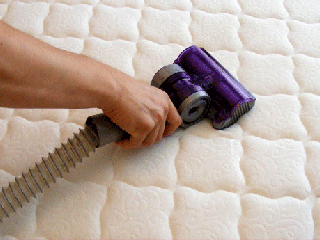 تمیز کردن تشک خوش خواب تخت با چند روش کاربردی