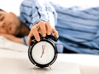 چرا وقتی از خواب بیدار می شویم احساس خستگی می کنیم؟