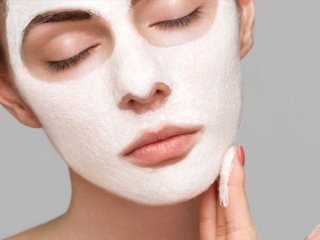 10 ماسک خانگی برای زیبایی و جوانسازی پوست