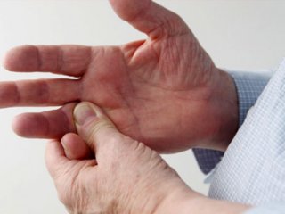 آیا شکستن قلنج دست و پا خطرناک است؟