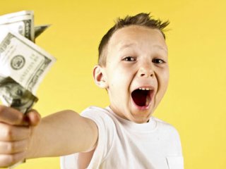 چطور به کودکان پول خرج کردن را یاد بدهیم؟