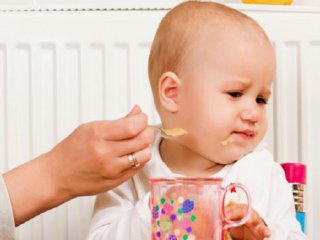 ترفندهایی برای غذاخور شدن کودکان بد غذا