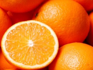 پرتقال‌های موجود در بازار رنگ می‌شوند؟