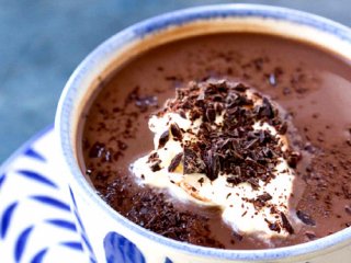 شکلات داغ غلیظ ؛ یک نوشیدنی گرم برای روزهای پاییزی