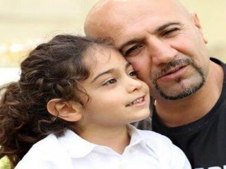 پدر آرات حسینی: فحش می‌خورم، چون برای پسرم زحمت کشیدم