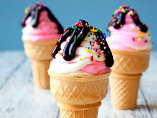 10 خطر پنهان در مصرف بستنی