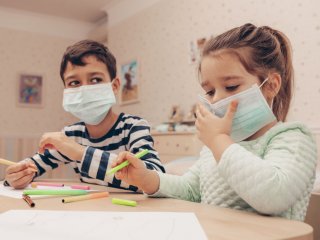 کودکان زیر ۲ سال «نباید» ماسک بزنند
