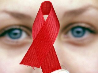 نشانه‌های اولیه HIV که هر زنی باید بداند