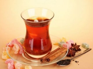 چای سیاه بهتر است یا چای دارچین ؟