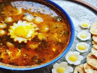 طرز تهیه اشکنه تخم مرغ به روش سنتی