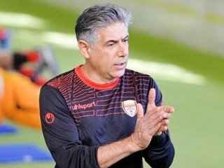 بازگشت دوباره افشین قطبی به فوتبال ایران؛ مذاکره با تراکتور!