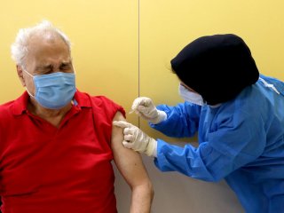 احتمال کرونا گرفتن افرادی که واکسن نزده‌اند ۸ برابر بیشتر از دریافت‌کنندگان واکسن