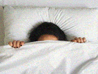 ۶ خطر جسمی و روانی خواب زیاد