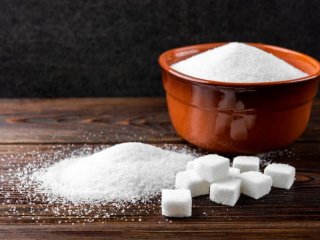 آیا حذف کامل شکر مضر است؟