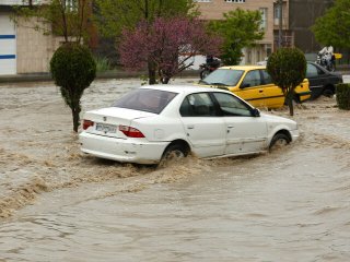 دلیل سیل ترسناک تابستانه در ایران؛ باران تا چه زمانی ادامه دارد؟