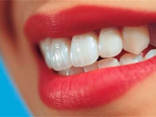 روش‌های خانگی برای سفید کردن دندان