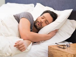 خواب زیاد در طول روز خطر بروز آلزایمر را افزایش می دهد