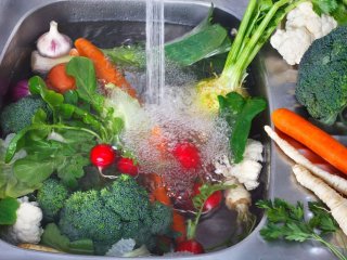 استفاده از مایع ظرفشویی برای «شستشوی سبزی» ممنوع