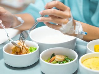 سالم‌ ترین گزینه‌ های غذایی در طول دوره شیمی‌ درمانی