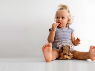 عوامل موثر بر تغذیه کودکان 6 تا 24 ماهه