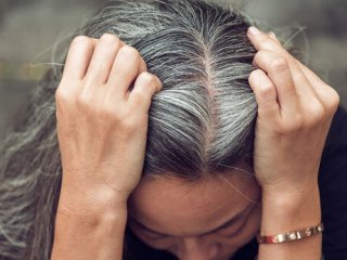 روش‌هایی ساده برای جلوگیری از سفیدی زودرس موهای سر