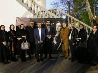 هنرمندانِ حاضر در مراسم سالگرد درگذشتِ آزاده نامداری+ عکس