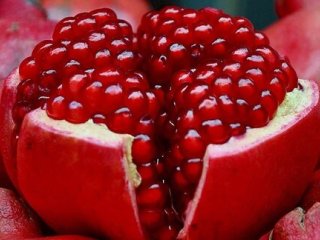 خواص شگفت‌انگیز این میوه برای سلامت قلب و عملکرد حافظه